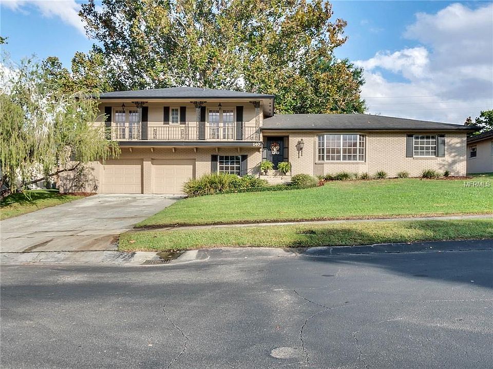1st image of 140 Rollingwood Trl