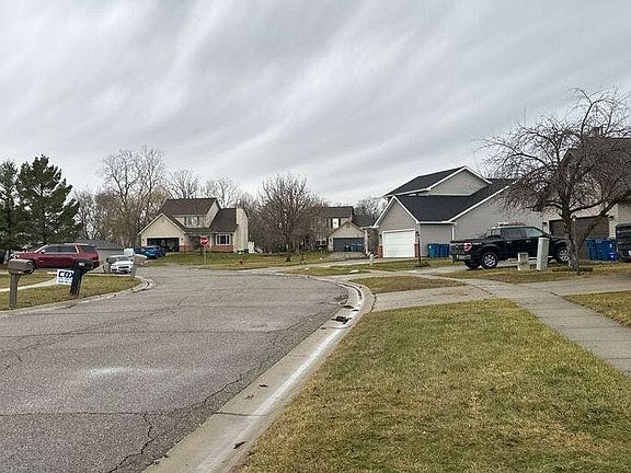 4th image of 710 Natalia Dr