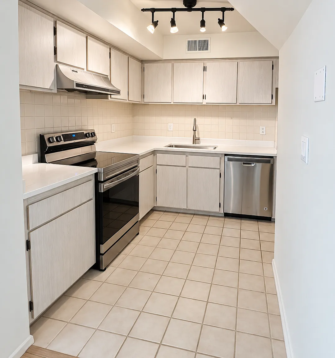 2 bed, 1.5 bath, 975 sqft, $2,150 — Photo 4