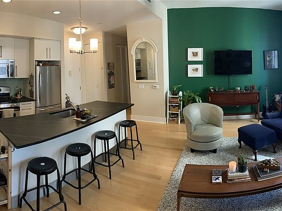 3rd image of 4 Beacon Way APT 517