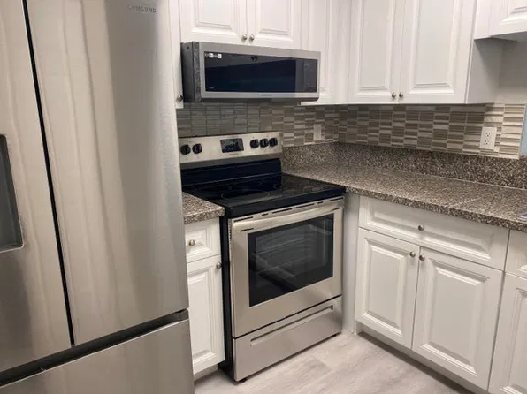 11432 NW 43rd St, Pompano Beach, FL 33065