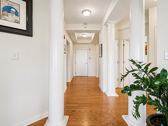 5th image of 15 Enterprise Ct APT 409