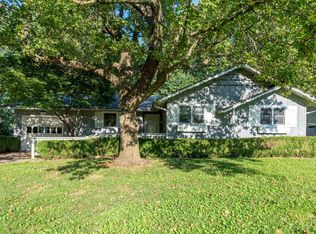 1304 S Belcrest Ave, Springfield, MO 65804