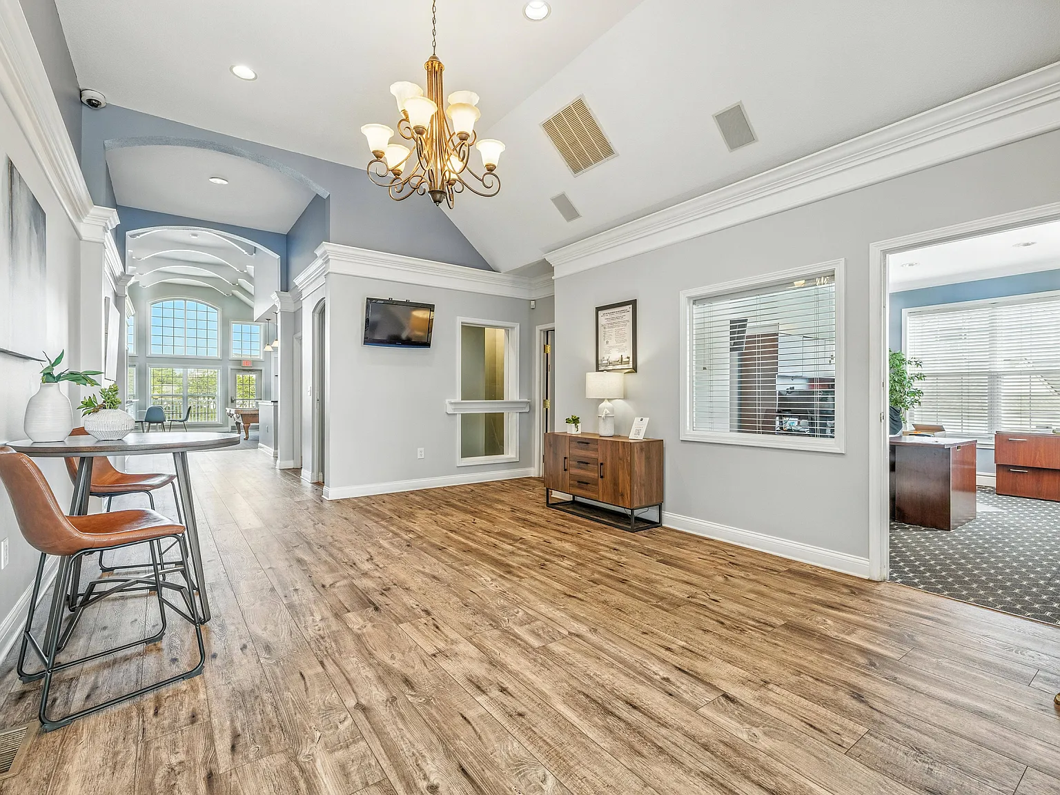 Riverchase Apartments — Photo 3