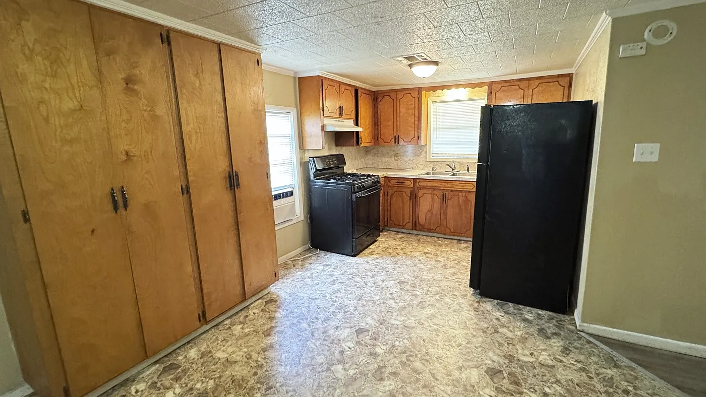 2 bed, 1360 sqft, $850 — Photo 3