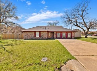1010 Bolivar St, Sanger, TX 76266