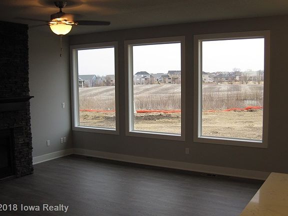 3rd image of 9812 Marnewood Dr