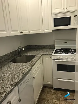 Rented by FirstService Realty (legacy) | media 34