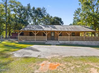 126 Short Leaf Ln, Lucedale, MS 39452