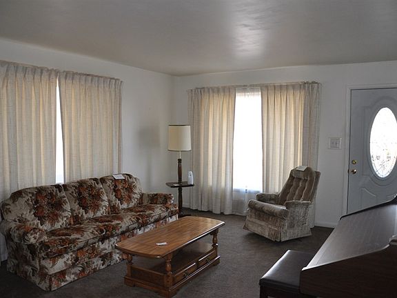 3rd image of 101 S Thomas Ave