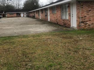 39503 Highway 74 APT 16, Gonzales, LA 70737
