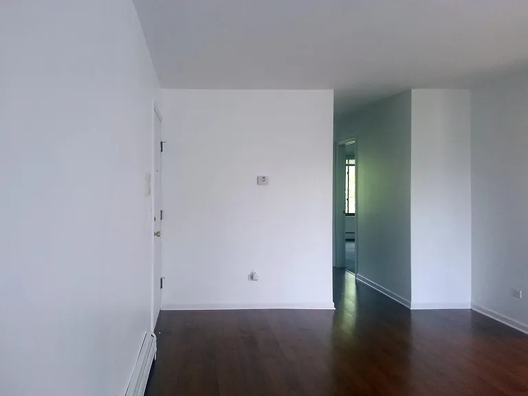995 S Court Of Shorewood #3B — Photo 2
