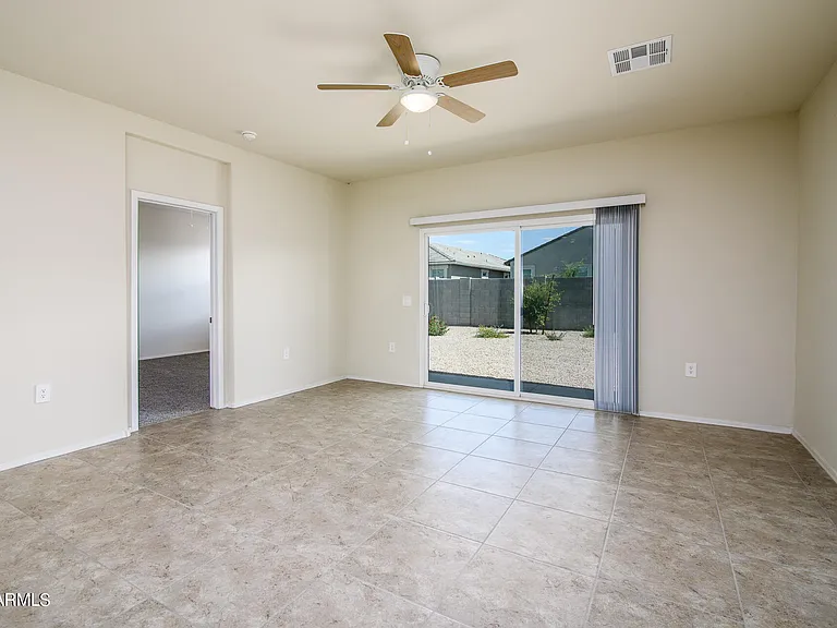 35445 W San Alvarez Ave — Photo 10