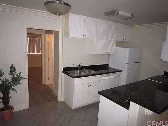 3rd image of 1720 Newport Ave APT 9