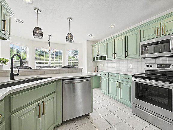 2nd image of 215 Shane Dr