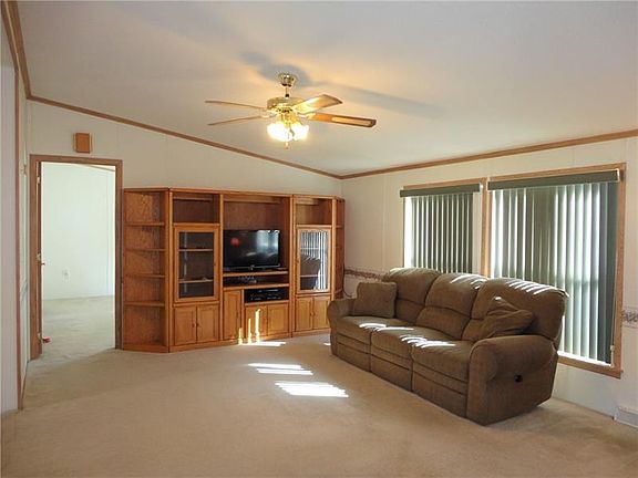 5th image of 123 Mary Lynn Ln