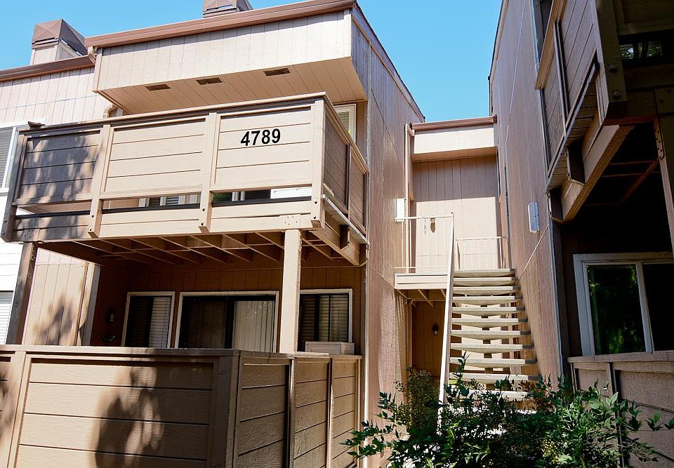 1st image of 4789 Pine Forest Pl