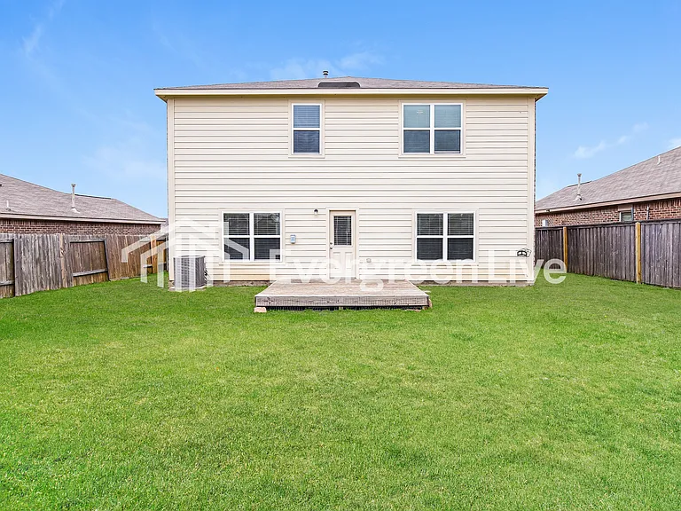 2229 Sumac Dr — Photo 16