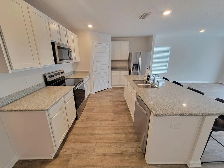 5475 Merlin Way — Photo 10