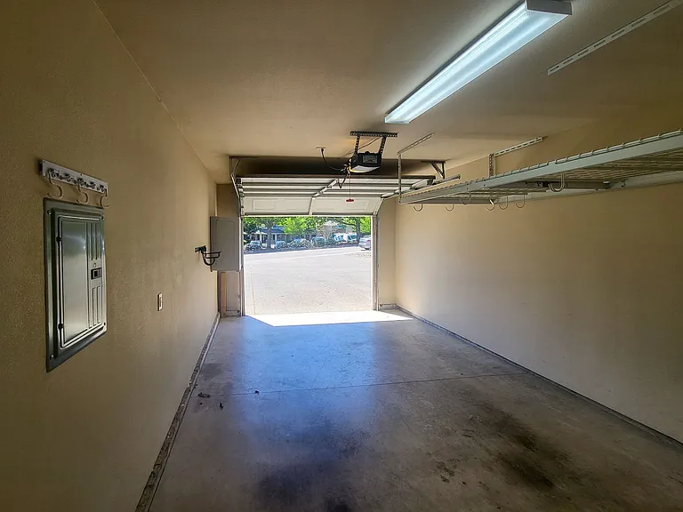 407 & 409 Madrona Ave SE — Photo 30