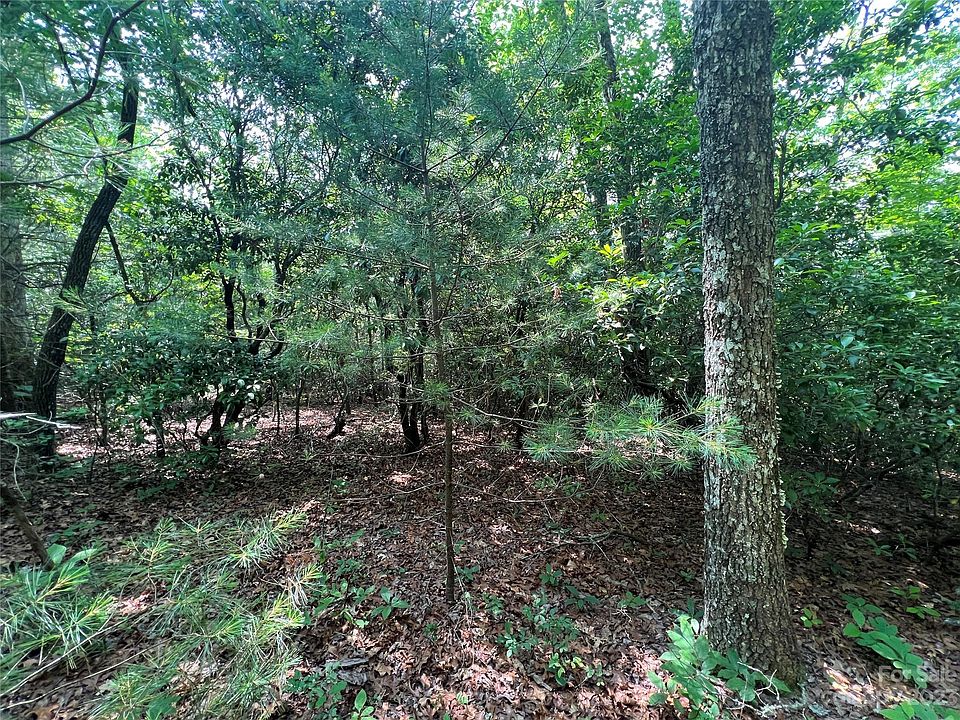 2nd image of 300 Chambers Rd