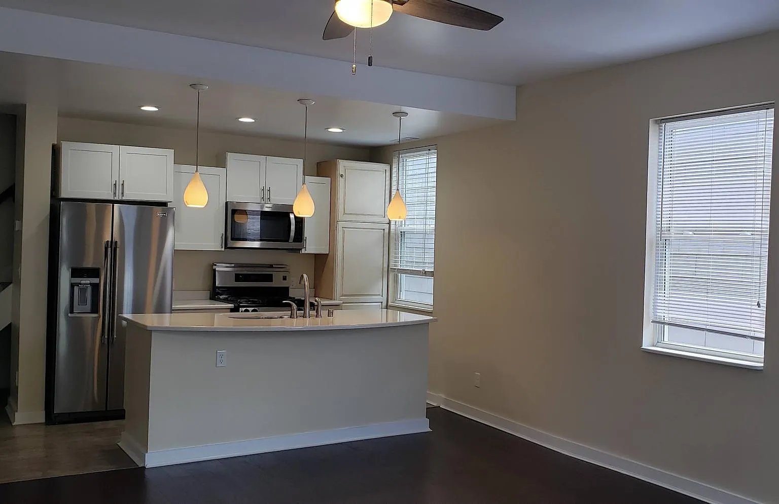 2413 Vine St — Photo 2
