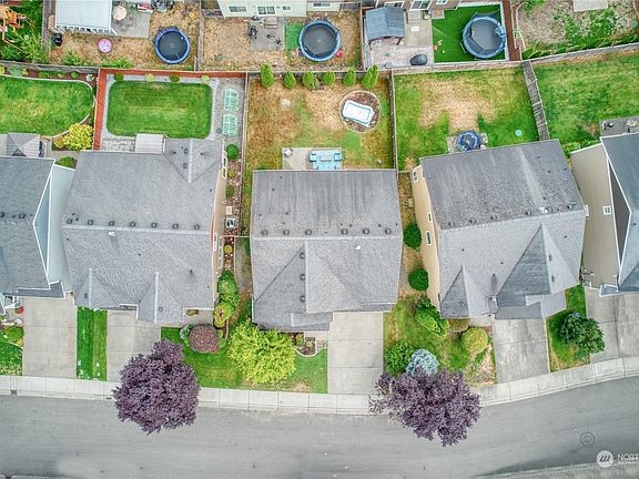 3rd image of 18611 111th Ave Court E