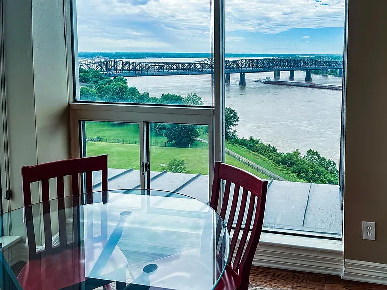 655 S Riverside Dr #1502 — Photo 19