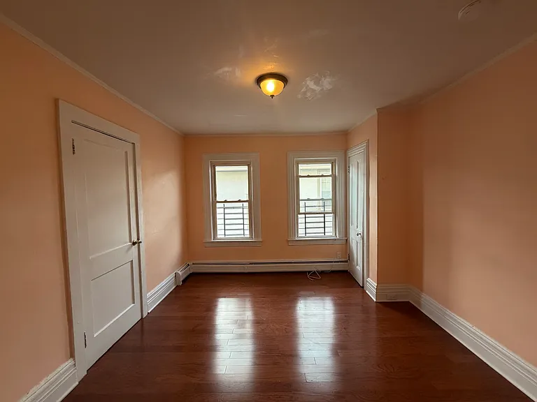 22 E Forest Ave — Photo 2