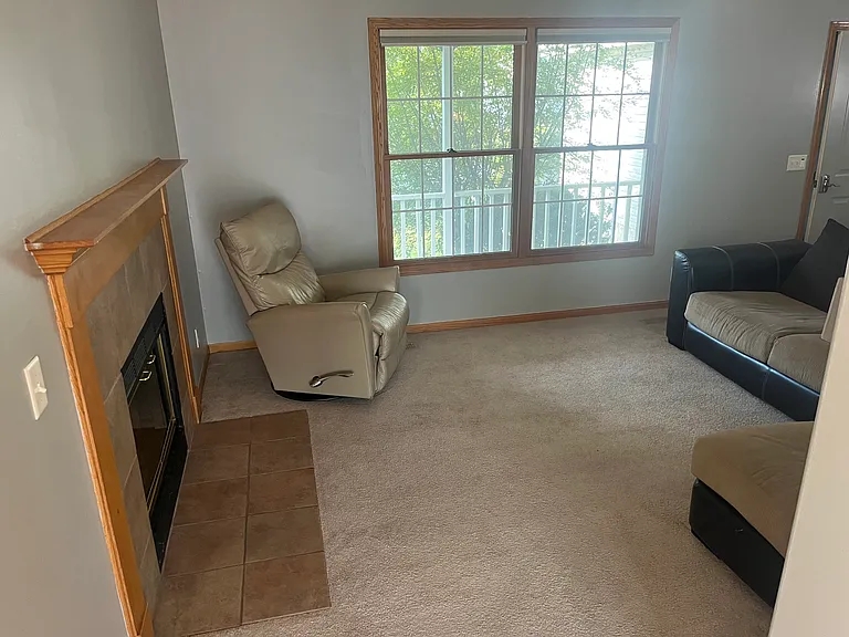 816 Mary Ct — Photo 8