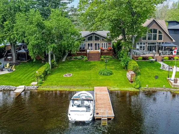 1663 Peninsula Point Rd, Severn, ON P0E 1N0