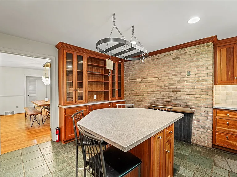 102 Corson Pl — Photo 16