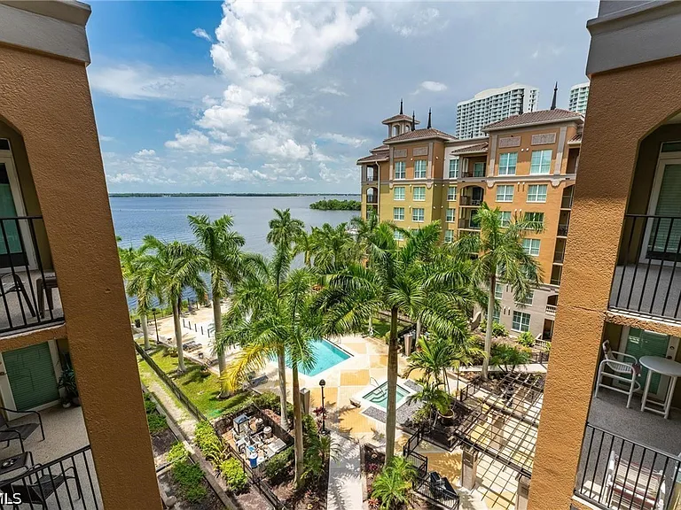 2825 Palm Beach Blvd #608 — Photo 3