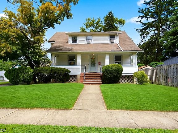 2nd image of 33 Pine St