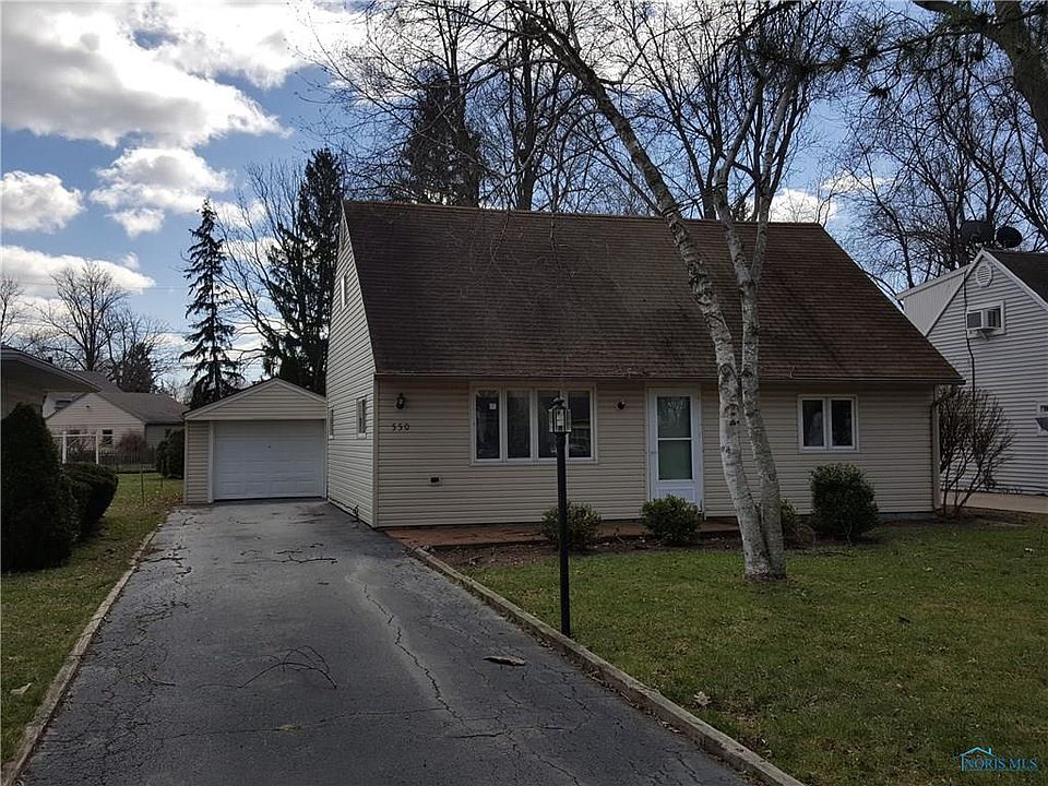 1st image of 550 Garfield Dr