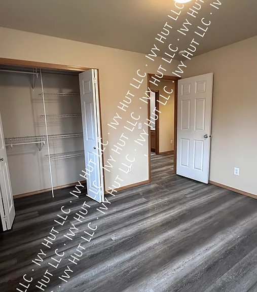 6725 Highland Dr — Photo 4