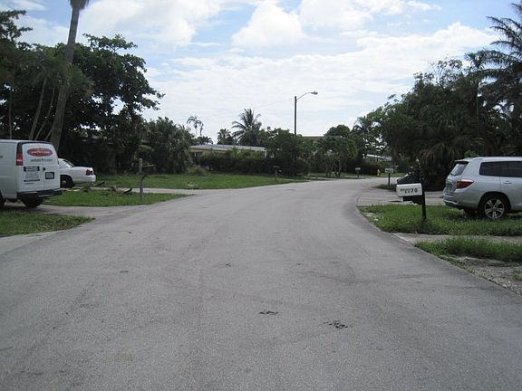 5th image of 1784 NE 49th Ct