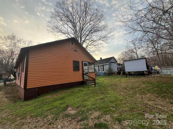 1128 Rosehill Dr, Lincolnton, NC 28092