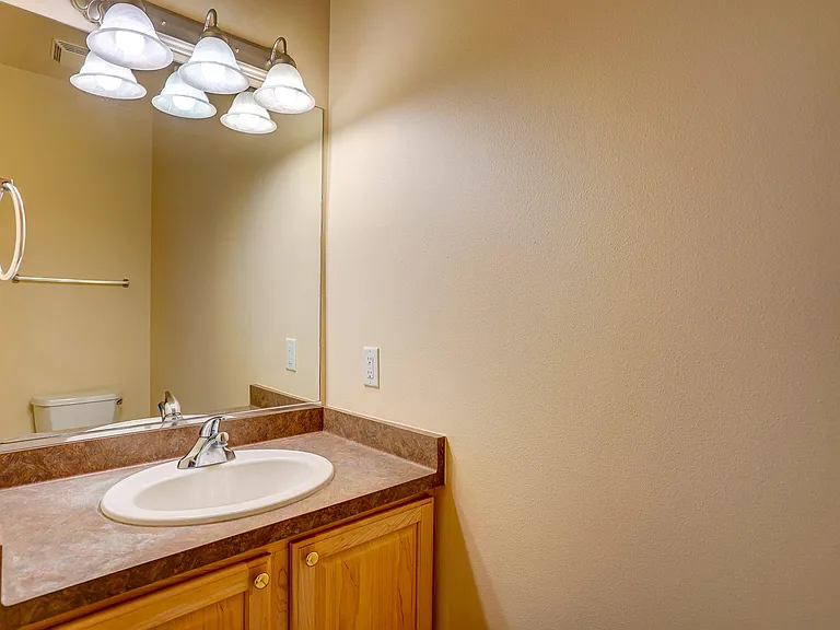 1813 Carns Dr — Photo 14