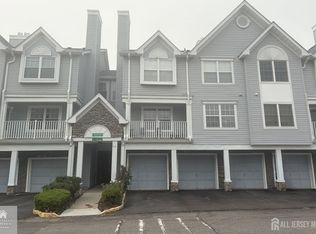 215 Prestwick Way, Edison, NJ 08820