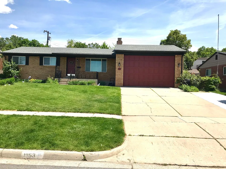 1953 S Davis Blvd