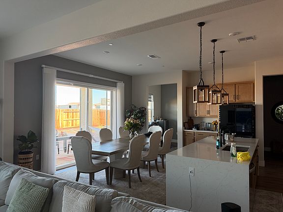 4th image of 1528 Kasnak Dr