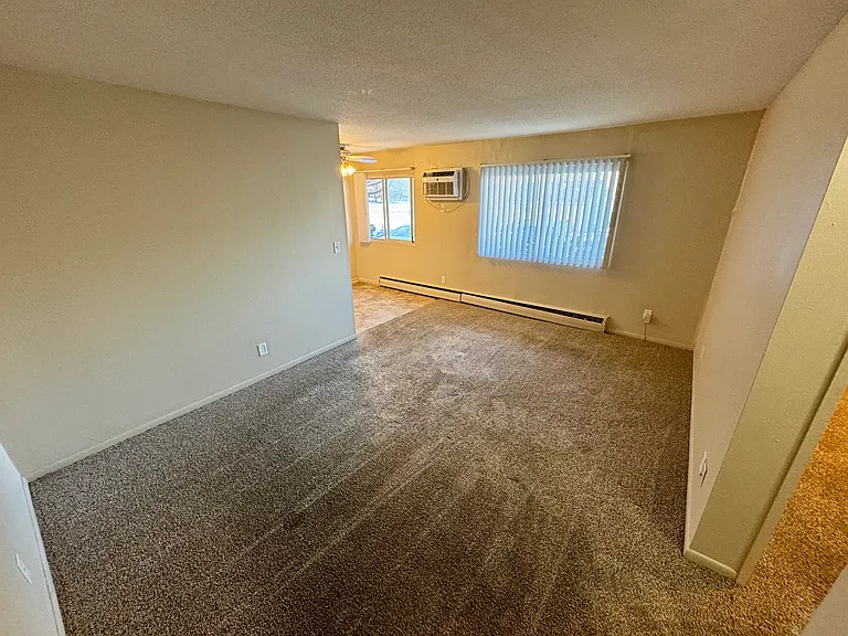 4200 3rd St NE #103 — Photo 6