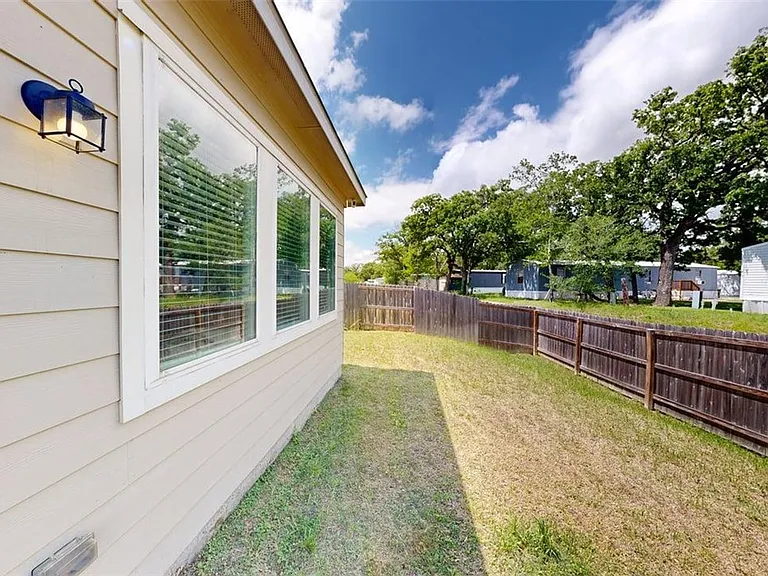 963 Harper Ln — Photo 39
