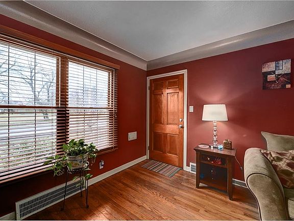 3rd image of 3301 Rocky River Dr