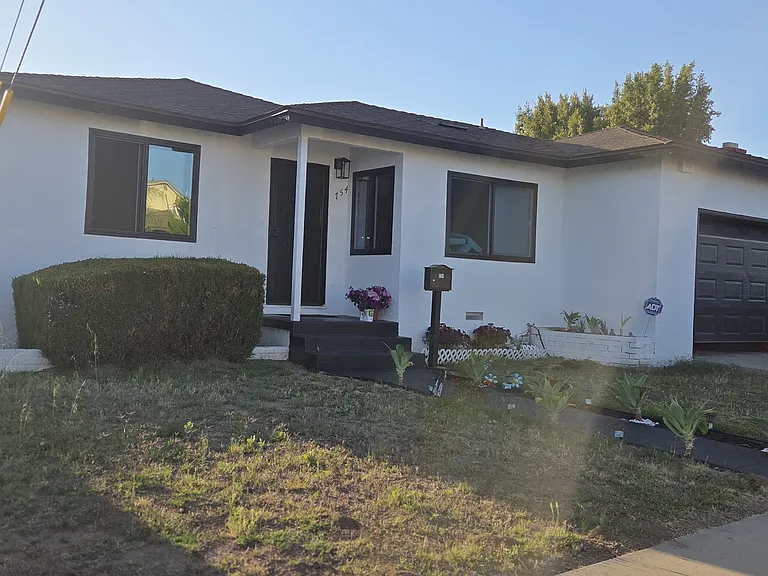 754 Marjorie Dr — Photo 10