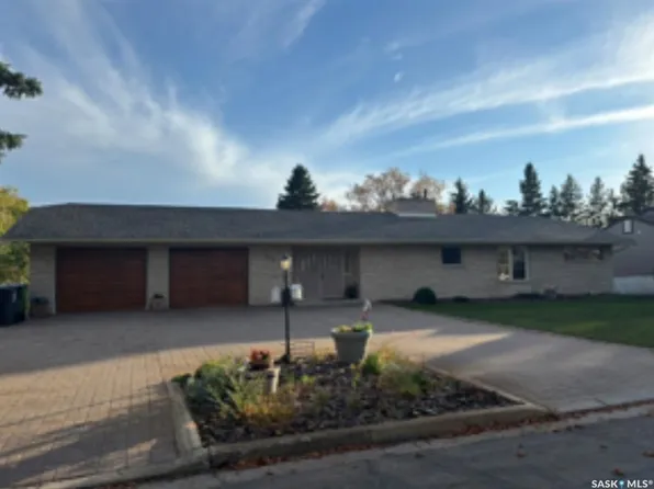 110 Logan CRESCENT E, Yorkton, SK S3N 0V9