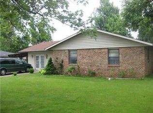 807 Gwenn St, Springdale, AR 72762