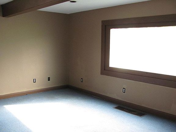 3rd image of 177 S West Ave