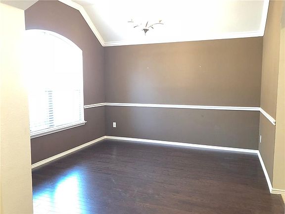 3rd image of 9329 Fenway Dr